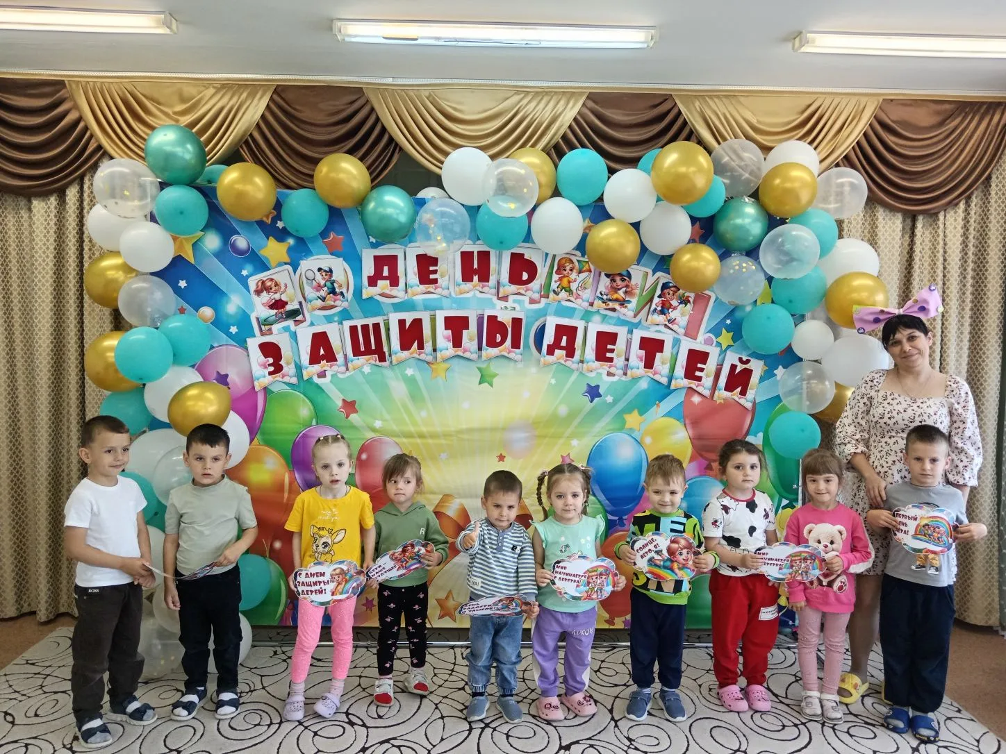 1 июня в нашем детском саду "Сказка" состоялось мероприятие посвящённое Дню защиты дете...