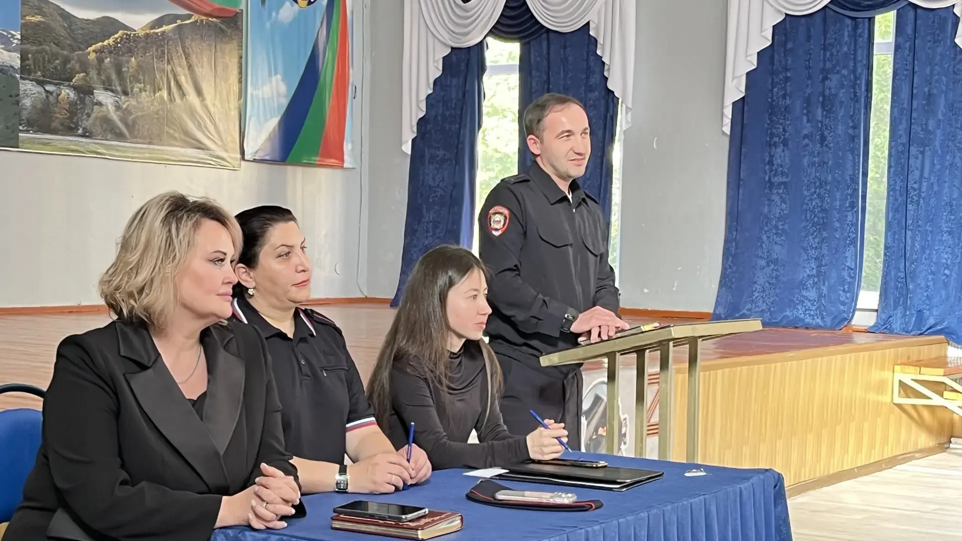 🏫 В лицее прошло общешкольное родительское собрание  ⏰ Перед летними каникулами в лицее состоялось р