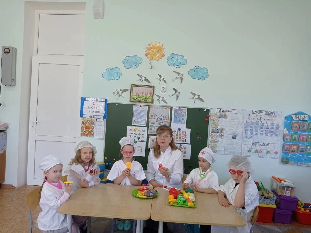 🍽️ В детском саду прошло необычное мероприятие ко Дню здорового питания! Воспитатель А...