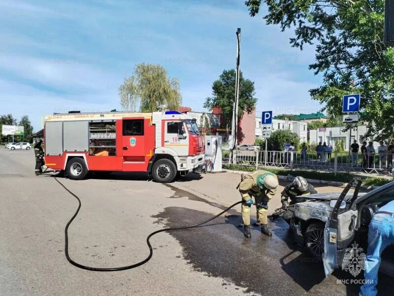 ❗️За сутки сотрудники МЧС России выезжали 17 раз: тушение пожаров, изъятие ВОП и помощь населению   