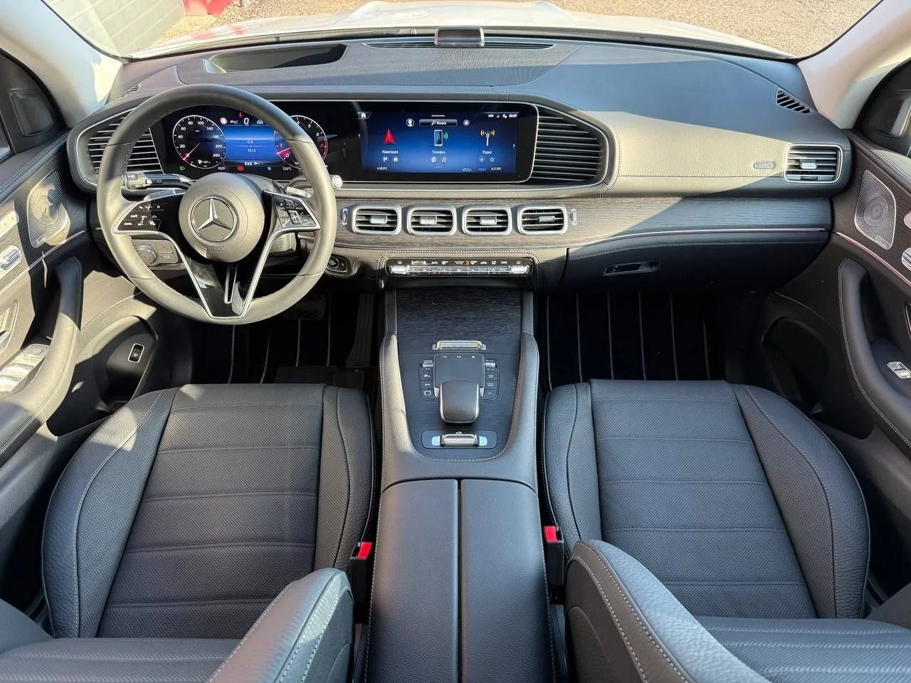 Mercedes-Benz GLE 450 4MATIC Restyling AMG Line, 2024  Безупречный премиальный SUV в состоянии новог