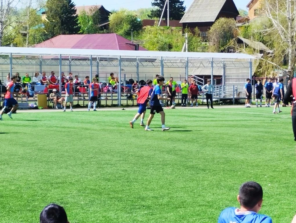 ⚽3 мая на стадионе Кадетской школы проходил кубок по футболу "Интереалфутбол".  В нём приняли участи