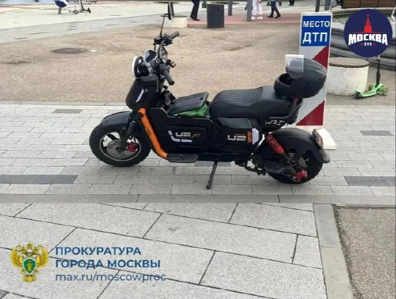 😱На Стартовой улице мужчина сбил на мопеде 4-летнюю девочку. Малышку увезли в больницу

📲 Тут Моск
