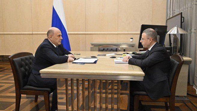 Мишустин поручил ФАС держать на постоянном контроле цены на соцтовары, лекарства и тари...