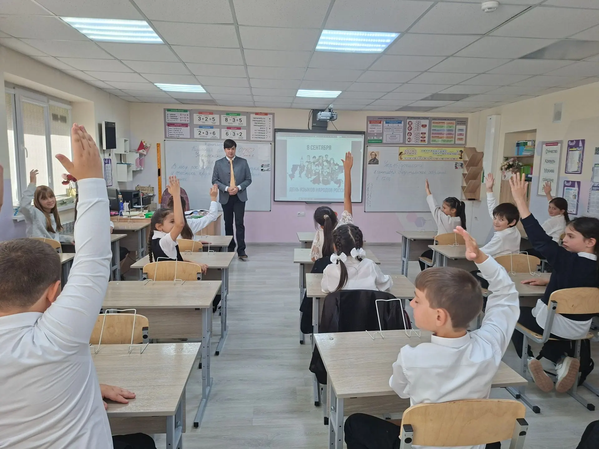 Родной язык... Как много важного и ценного в этом словосочетании!  Это связь со своим н...