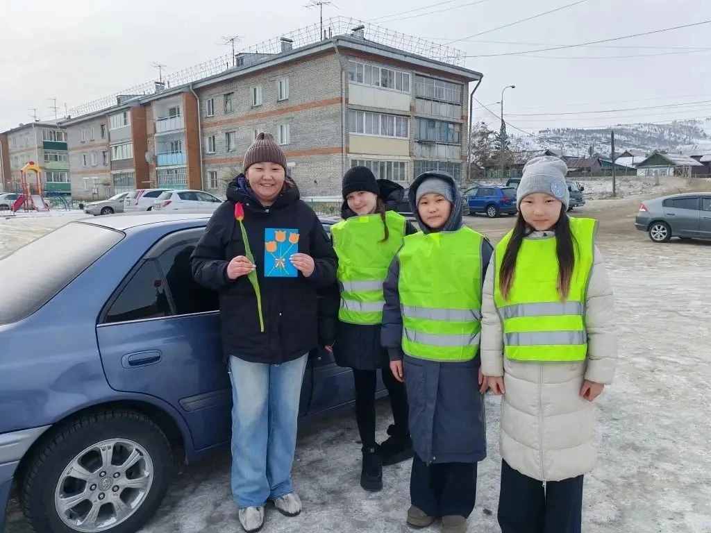 В преддверии самого красивого праздника Международного женского дня 8 марта отряд ЮИД под руководств