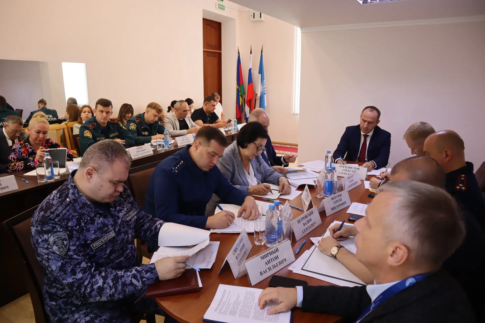 В администрации состоялось заседание антитеррористической комиссии с руководителями пра...