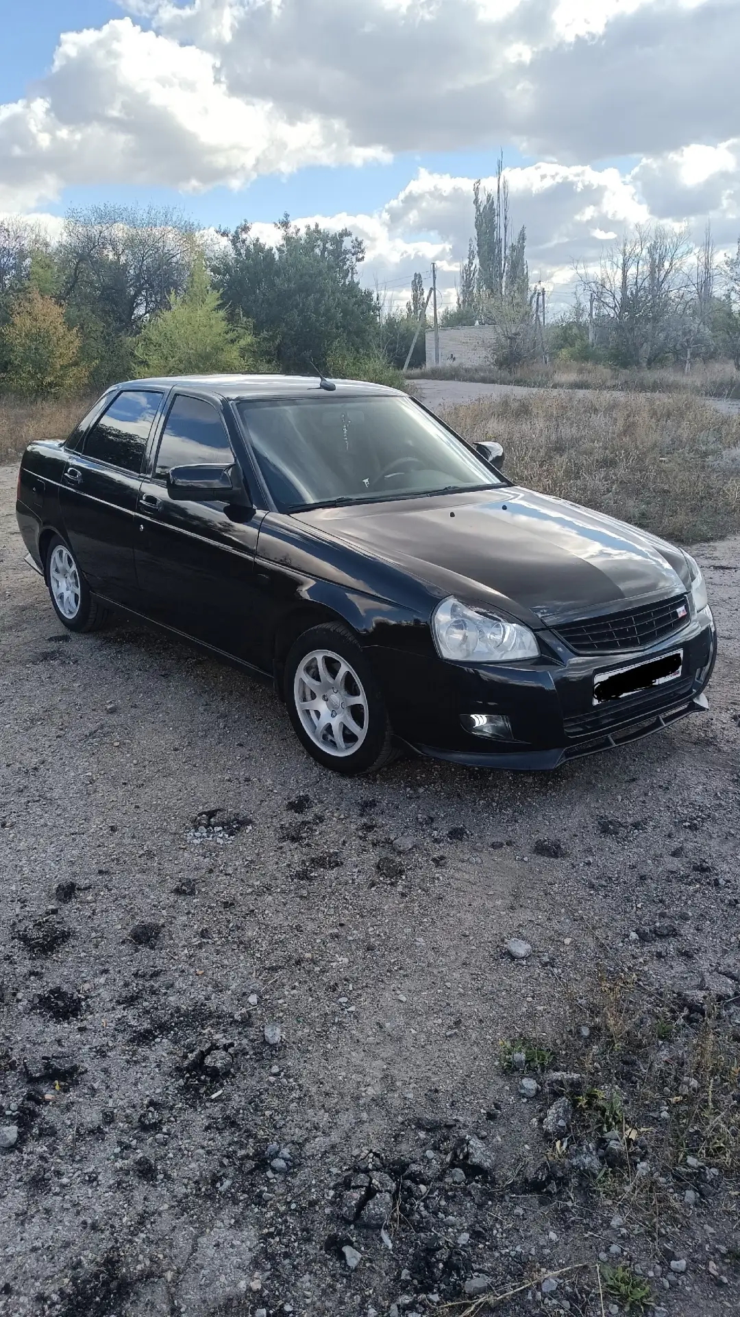 Продам Приору 2012гв.1,6.16 клап.в комплектации , кондиционер,ABS,элек, усилитель руля....