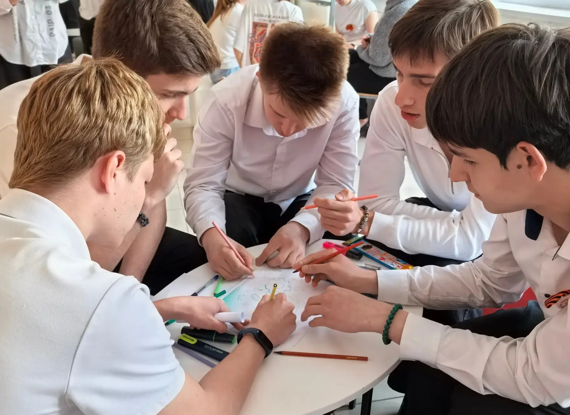🇷🇺🪻1 мая – День Весны и Труда!  👷‍♀️👨‍🍳Труд – это не просто обязанность, это путь к самореализации, 