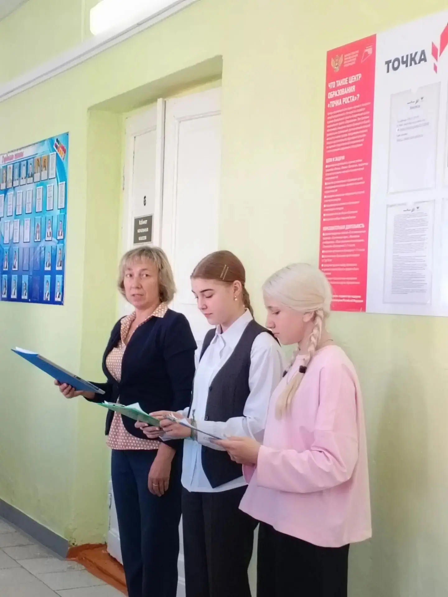 🇷🇺🕯Сегодня в нашей школе прошла линейка,  посвящённая Дню солидарности в борьбе с те...