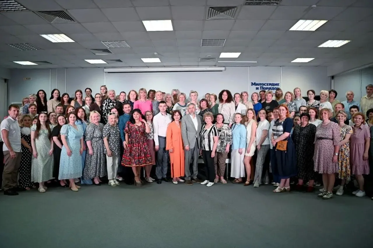 Делимся фотоотчетом со встречи депутата Государственной Думы РФ Григория Аникеева с пед...