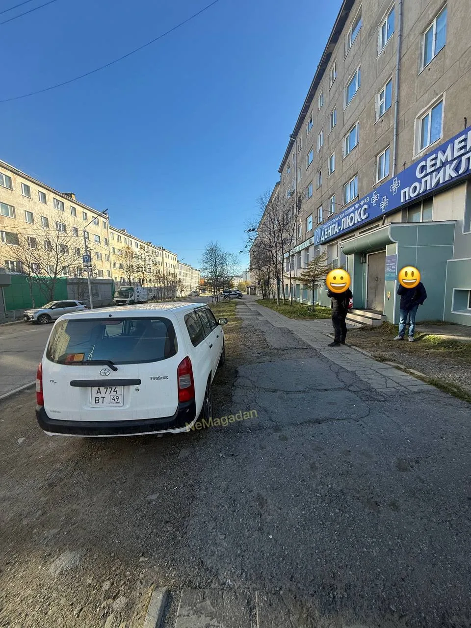 Выложите пожалуйста, как паркуются у нас в городе возле общественных мест!