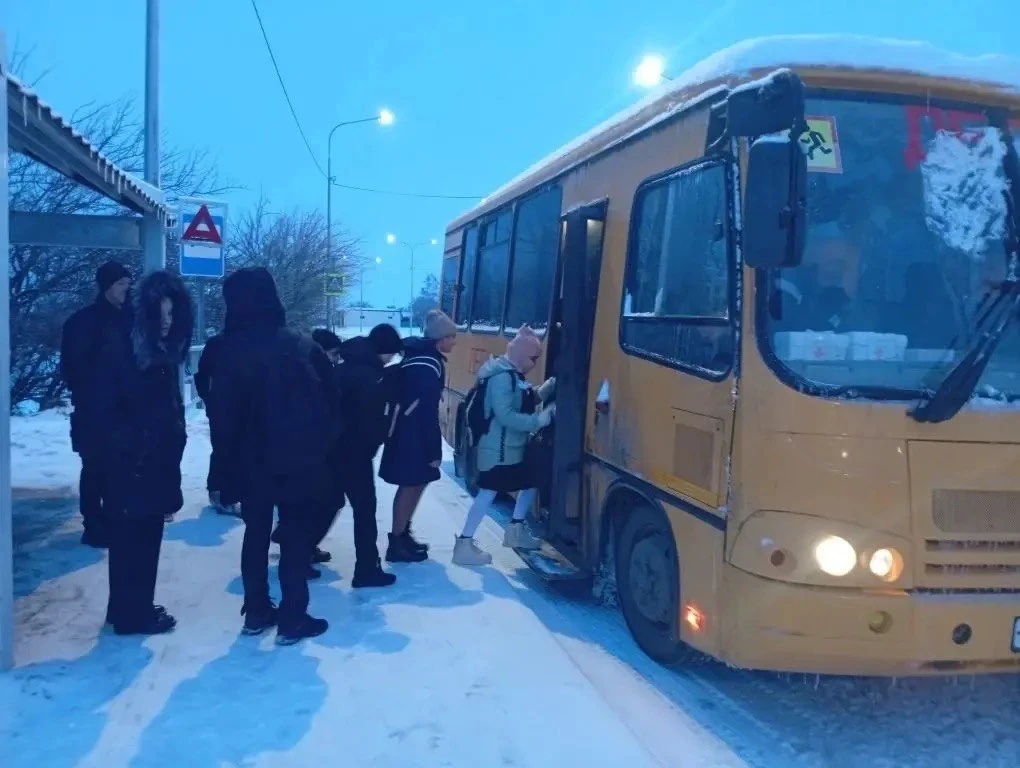 Получил сообщение от главы Кавказского района Юрия Ханина, что школу, в которую я приезжал неделю на