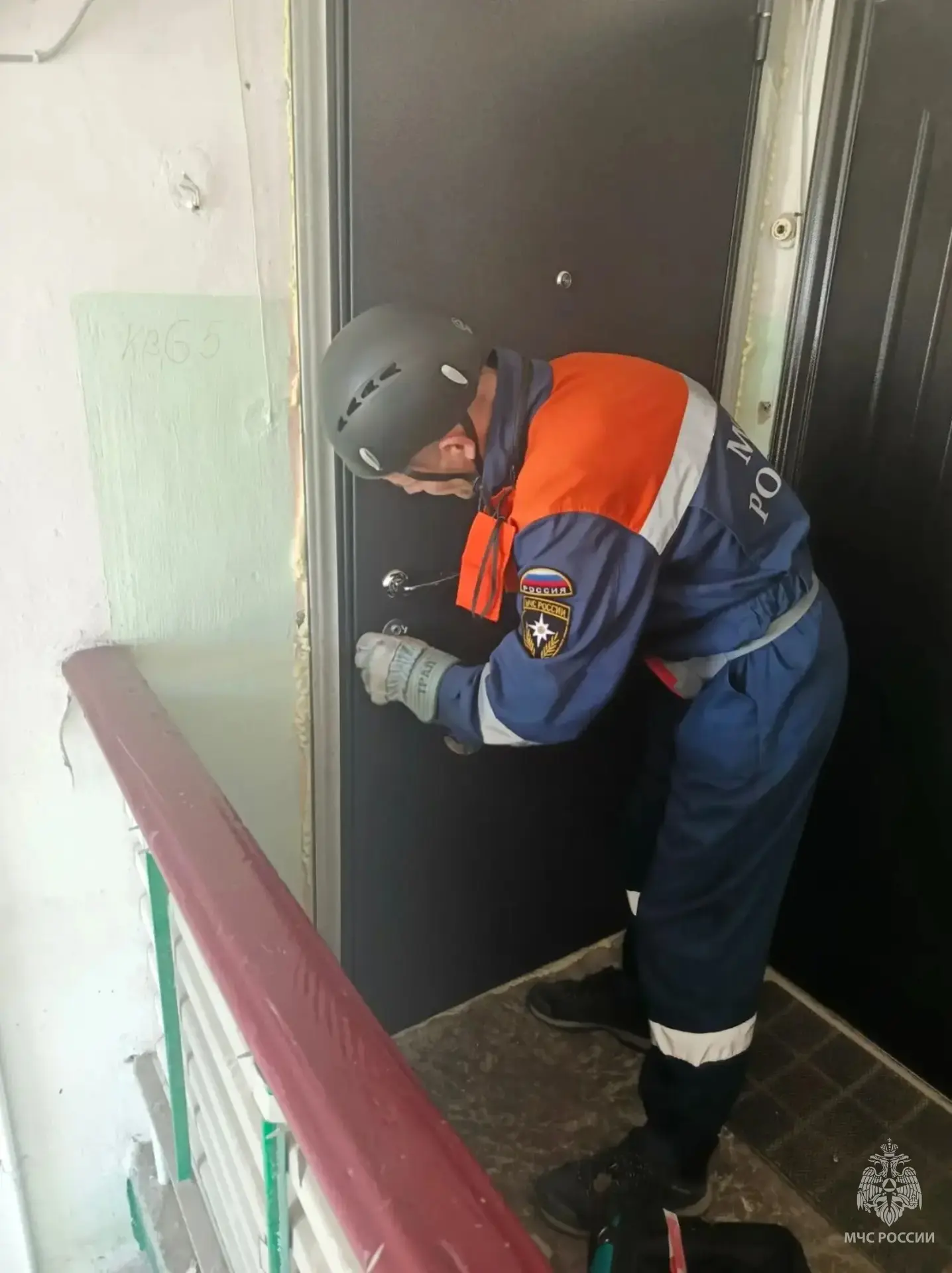 Спасатели оказали помощь женщине

Сегодня утром в службу спасения поступило сообщение о том, что жен
