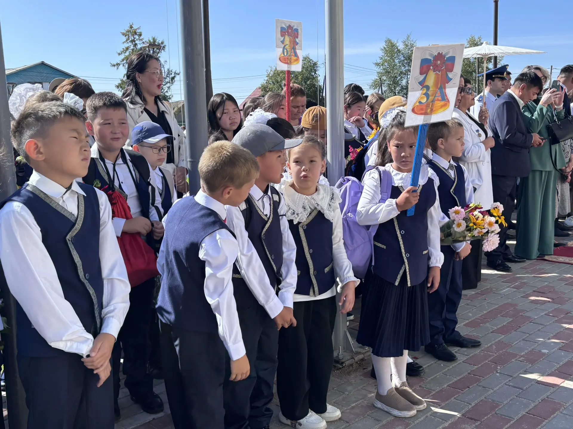 🏫В селе Сосново-Озёрское Еравнинского района состоялось долгожданное открытие новой школы