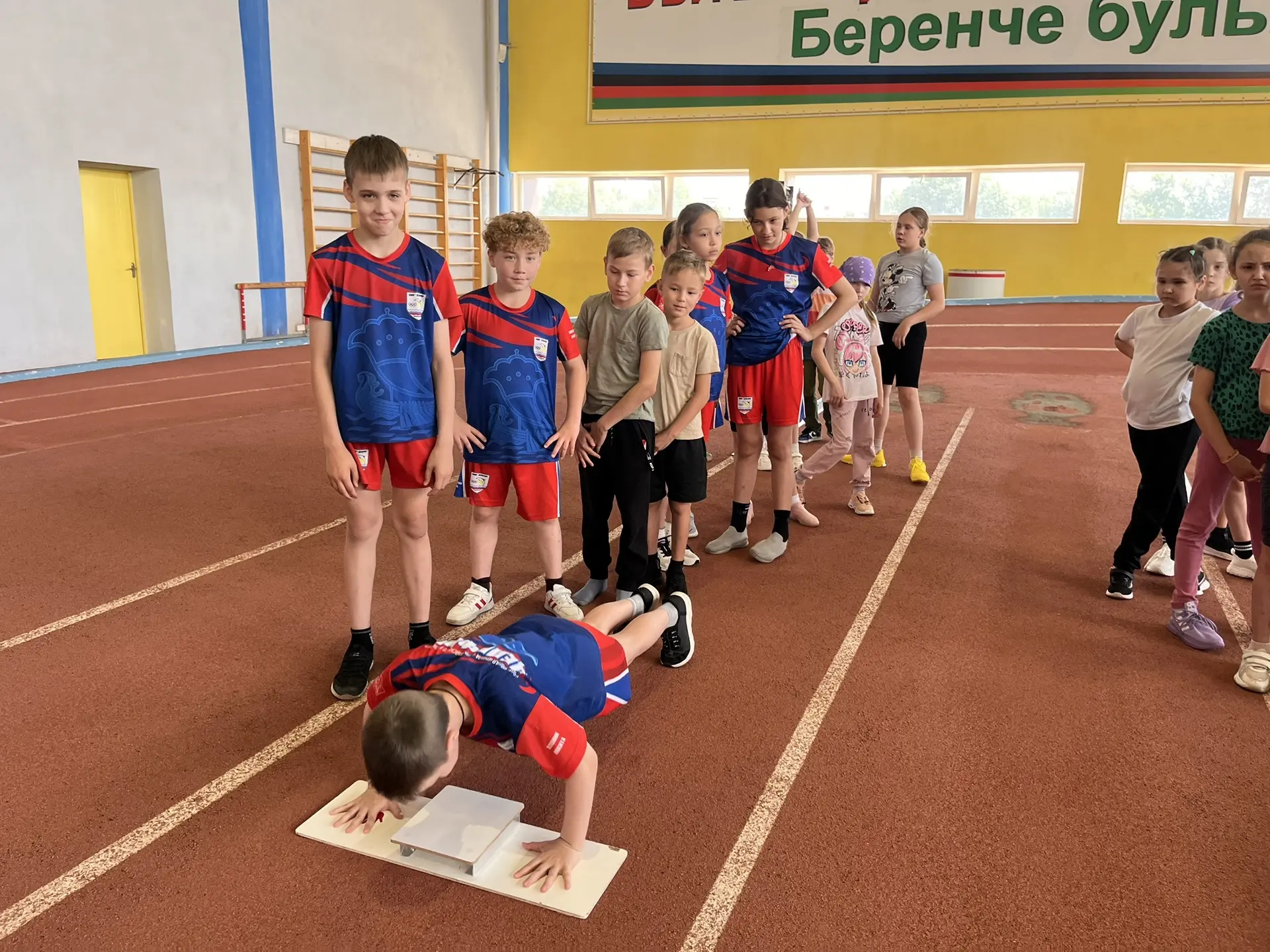 С летних спортивных событий начинается активный и полезный отдых для детей! ☀️🏃‍♂️

16 июня в спорт