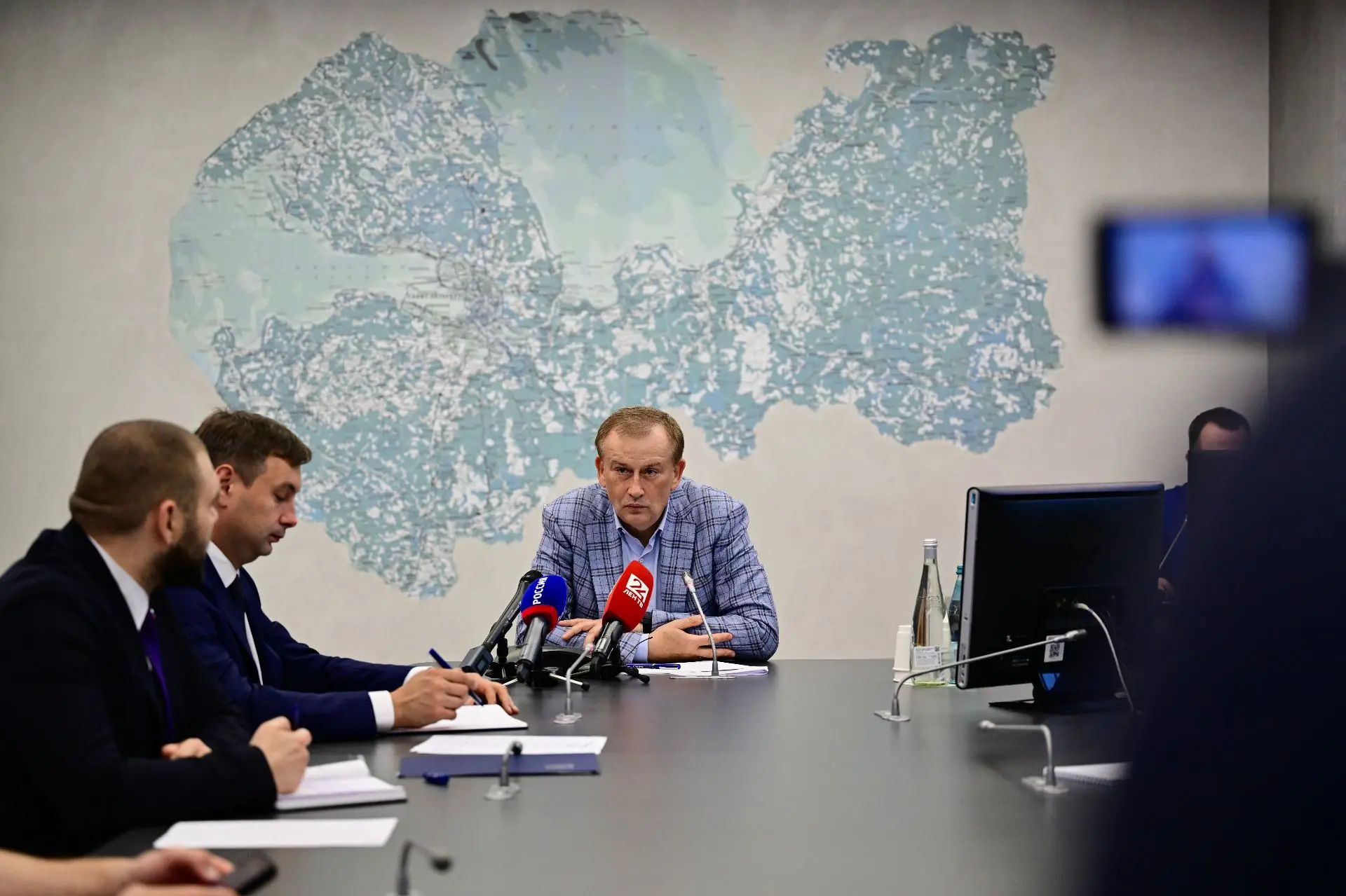 Этим летом в Ленобласти определено 20 мест для безопасного купания. Во время прямой лин...