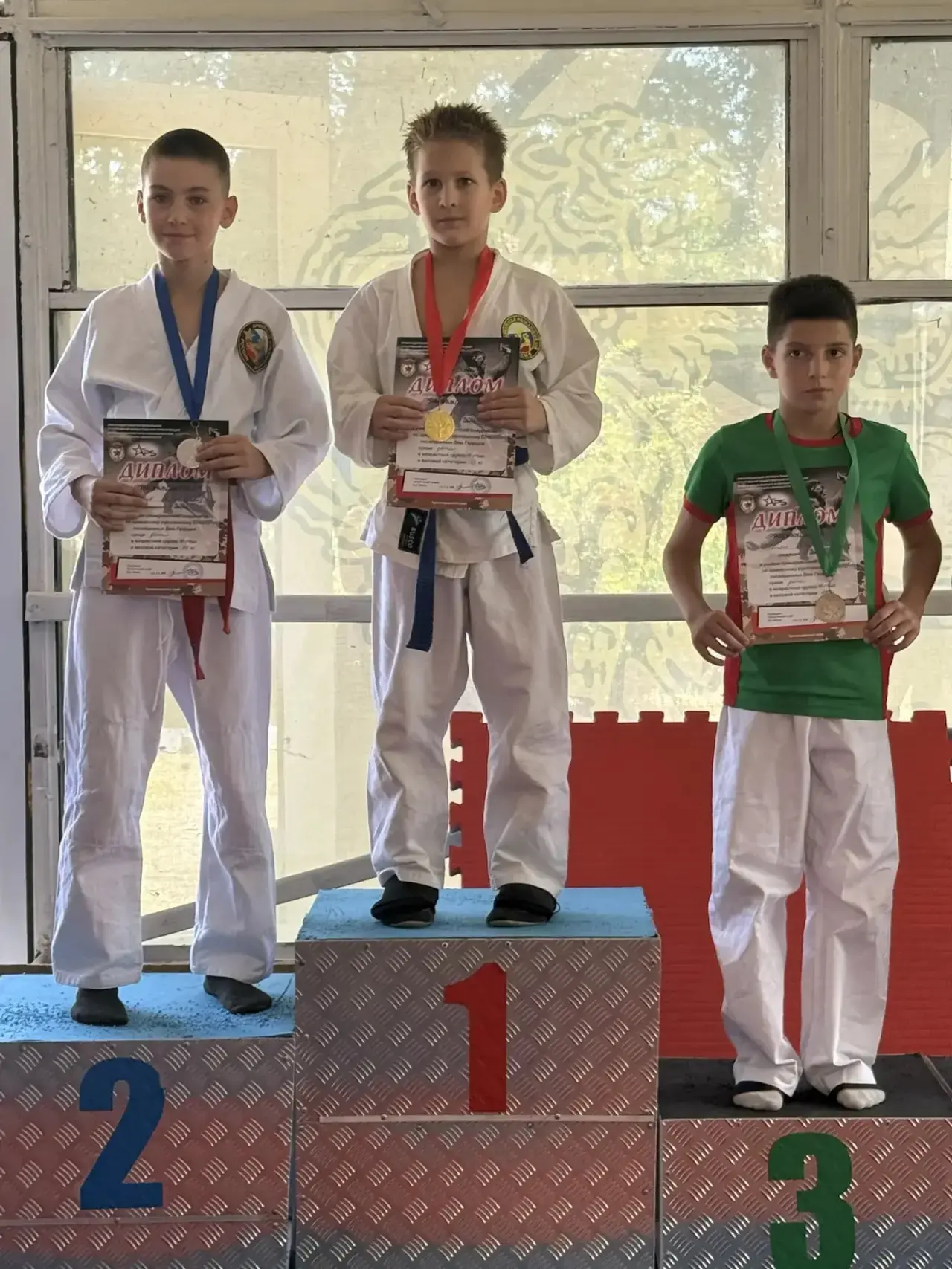 🥇 Гимназист 5 «А» класса Власенко Даниил занял 1 место в учебно-тренировочном спарринг...