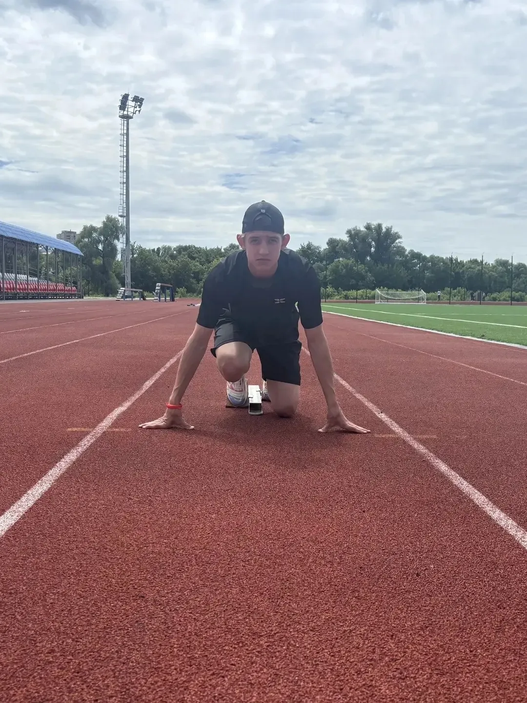 Спортивное лето Марка 💪⚡

Каникулы у нашего Марка проходят активно и с пользой — ежедневные трениро