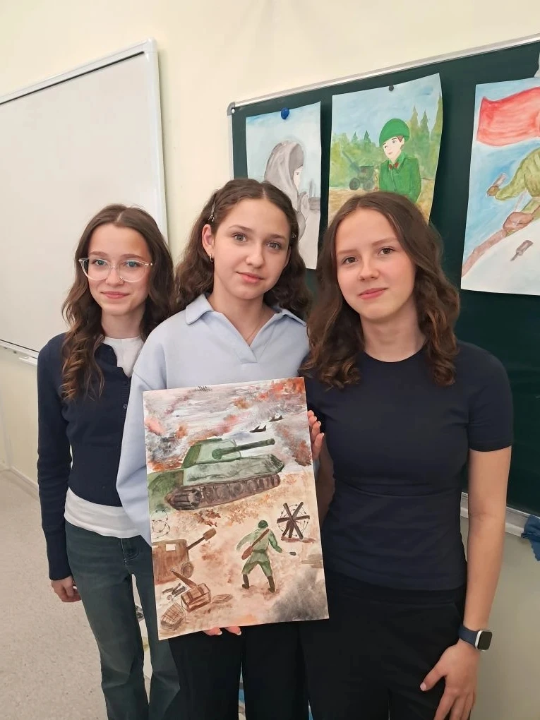К Великой Победе ученики нашей школы под чутким руководством учителя изобразительного искусства Панф