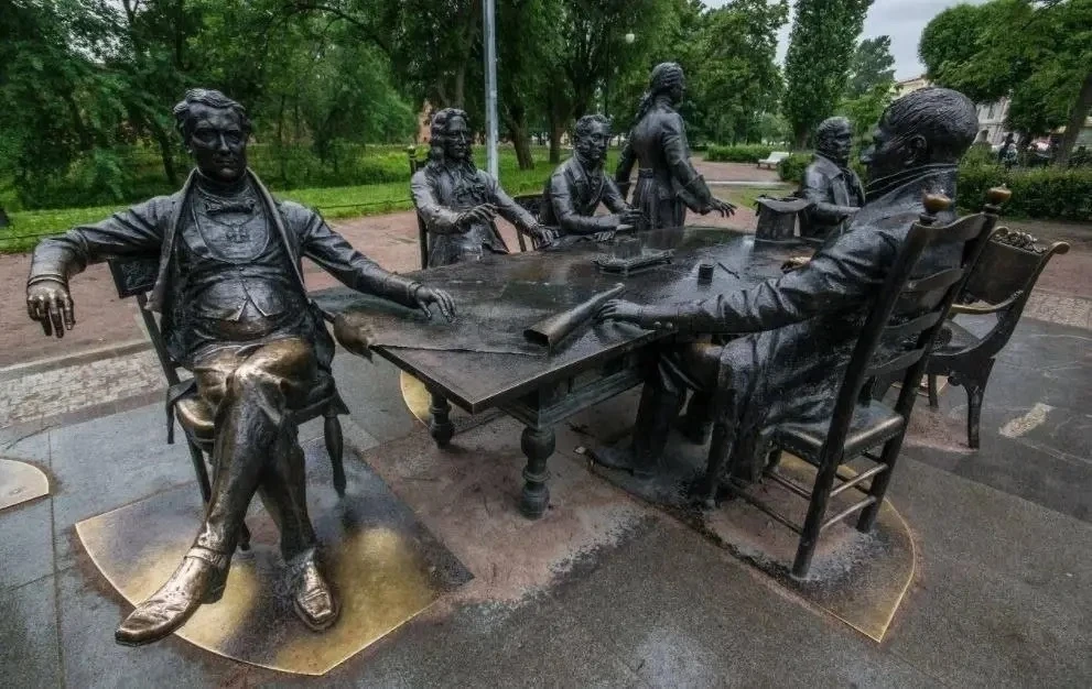 📌Хотели бы вы посидеть за одним столом с архитекторами Петербурга?