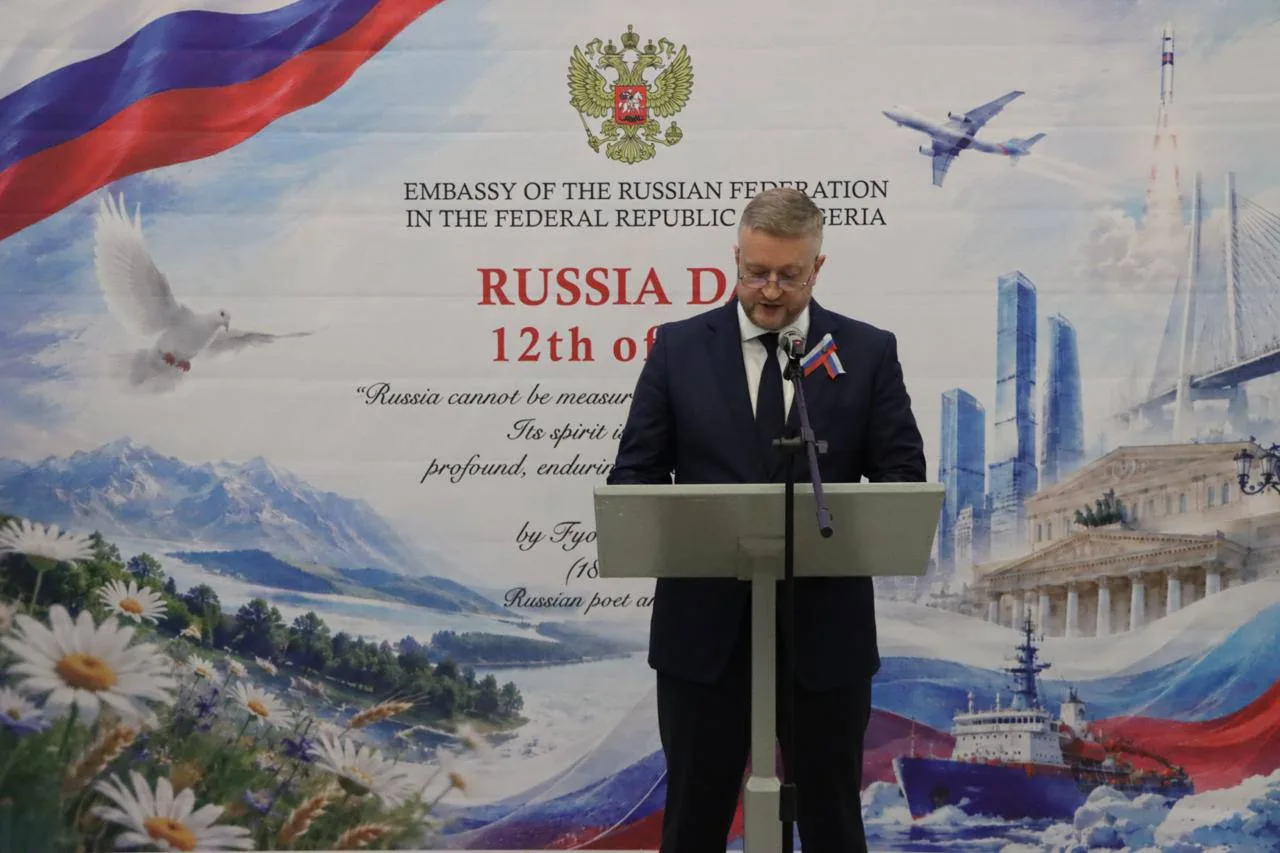 Посольство России в Нигерии:

🇷🇺 11 июня в Посольстве России в Нигерии состоялся торжественный при