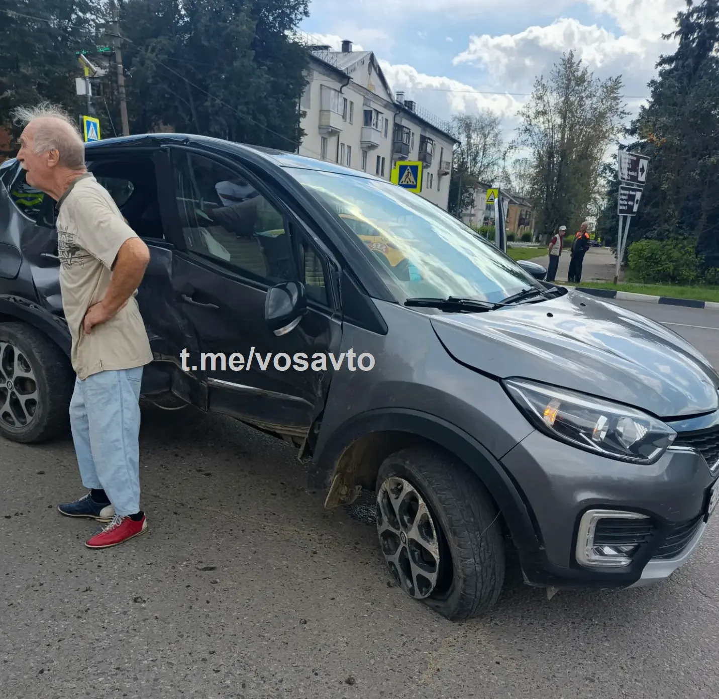 Дедушка в "шоке" от повреждений автомобиля в Воскресенске...