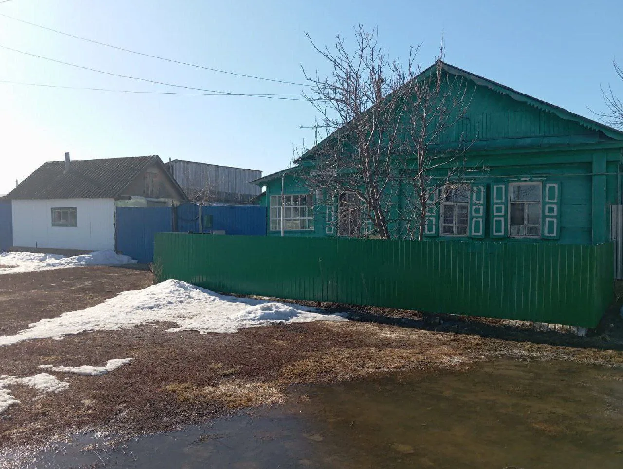 Продаю дом 40 кв.м.( газ, свет,вода гор/хол,слив(выгребная яма), зал,спальня,кухонька, ...
