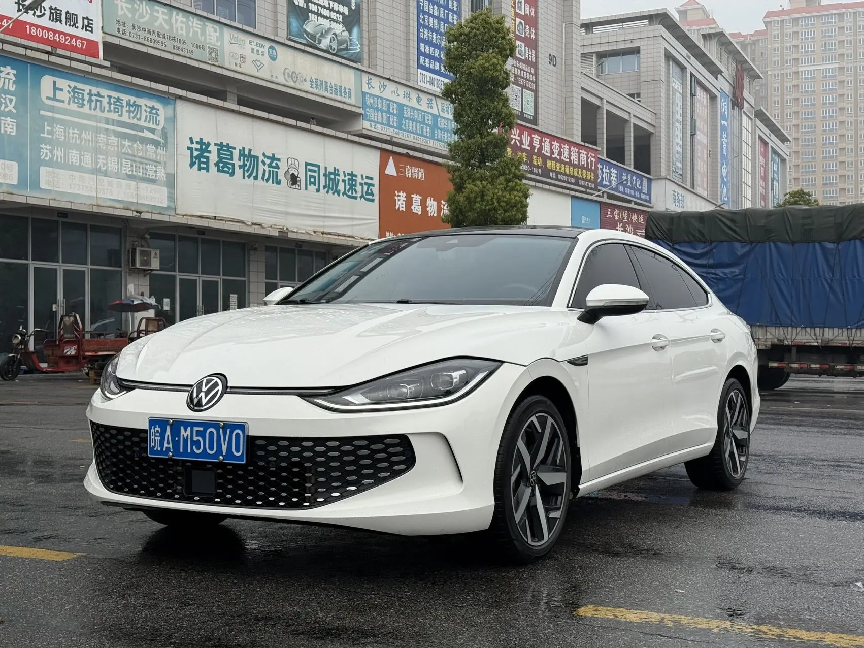 Volkswagen Lamando L 280TSI DSG Cool Hot
2023/5
1,5л
Пробег 26500 км

Цена в г.Красноярске ~ 2.000.0