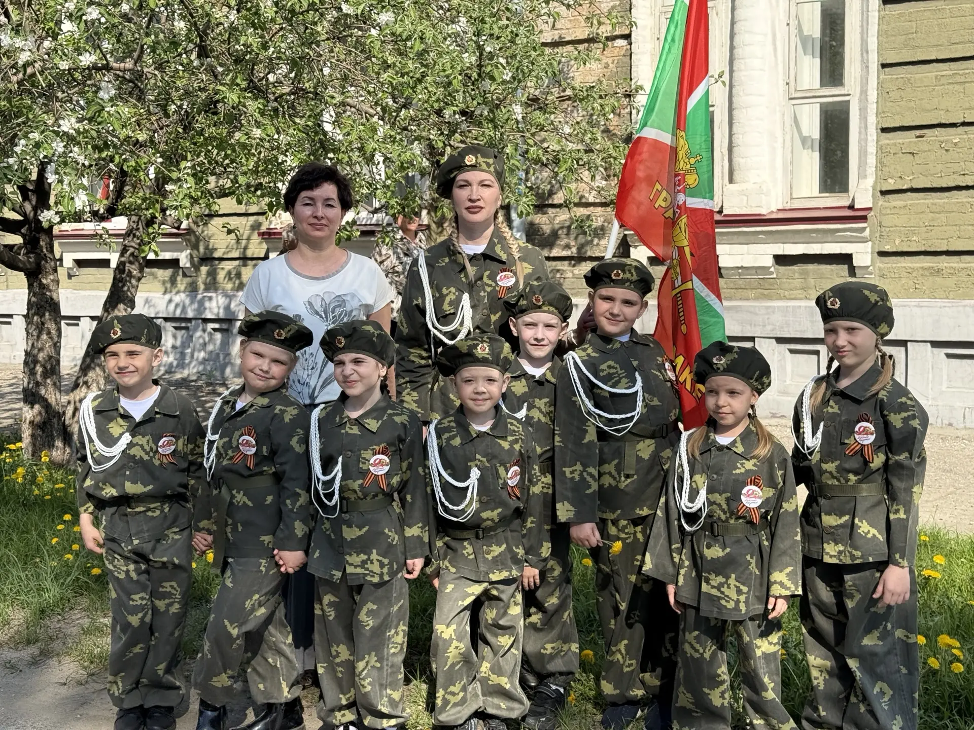 8 мая в преддверии праздника Великой Победы, на алее ветеранов состоялся детский Парад ...