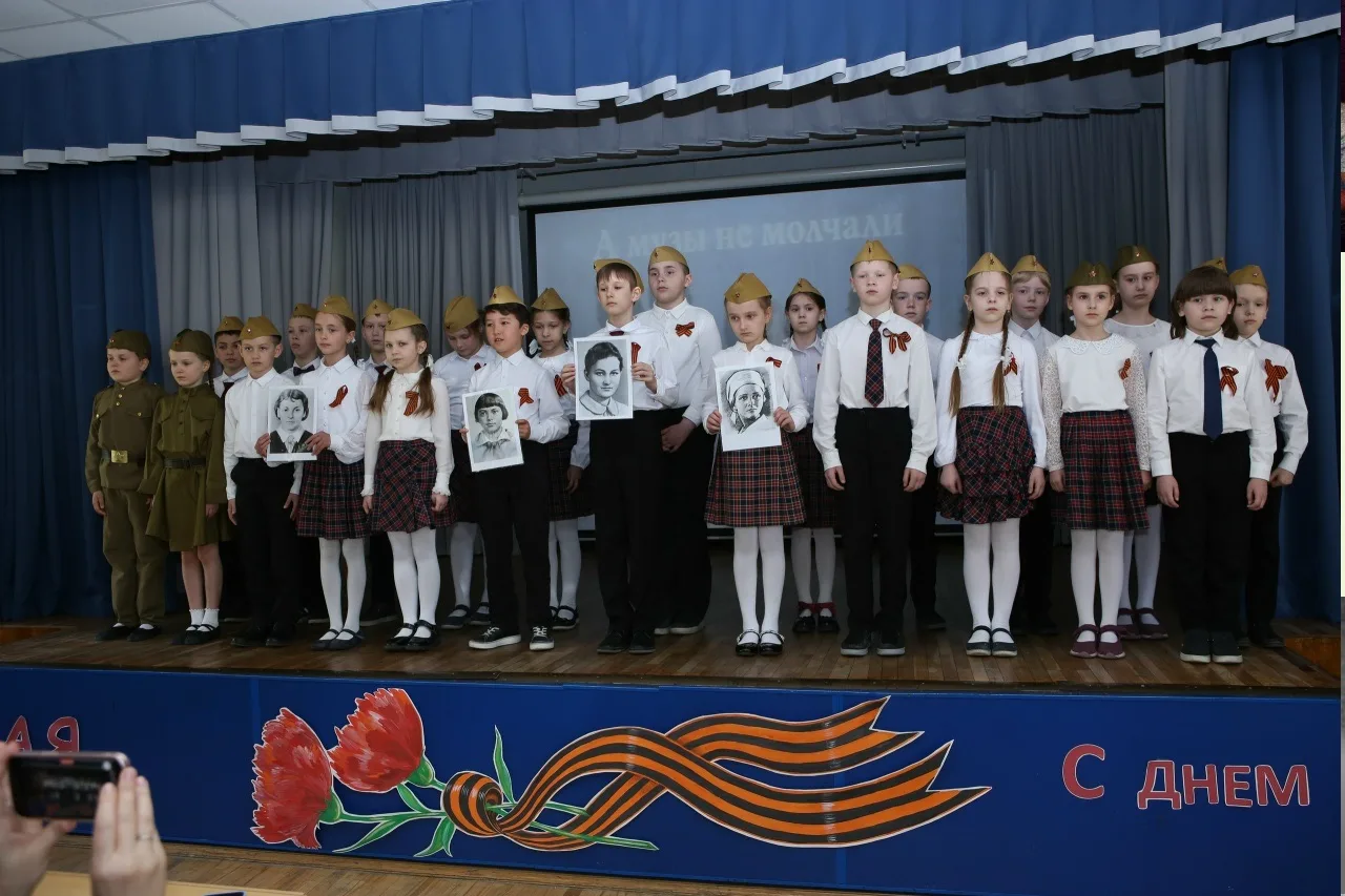 🎶 «А музы не молчали» — память, звучащая в голосах  В нашем лицее прошёл традиционный фестиваль хоро