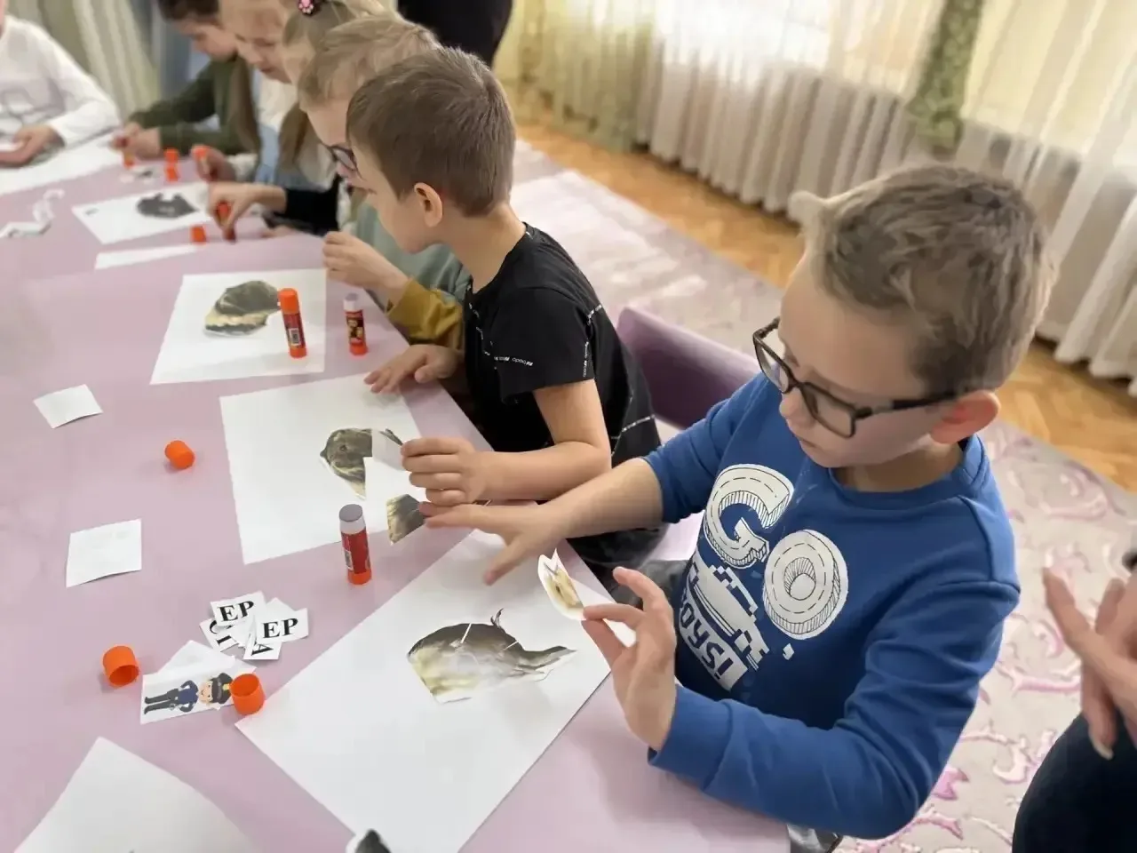 ✂️Мастерство — это про душу! Студенты АГПУ продолжают творческие десанты к дошколятам  В рамках Года