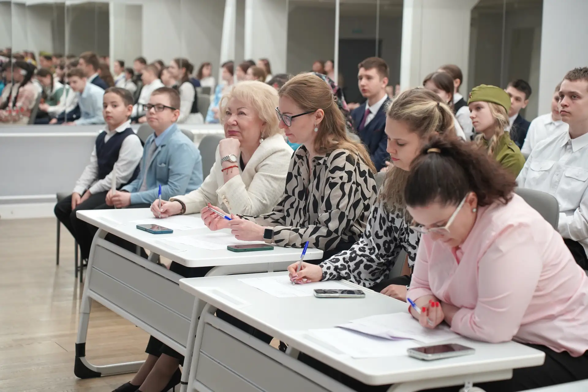 📚✨ Финал конкурса «Литературные поединки» — праздник слова и таланта!  На прошлой неделе в нашей шко