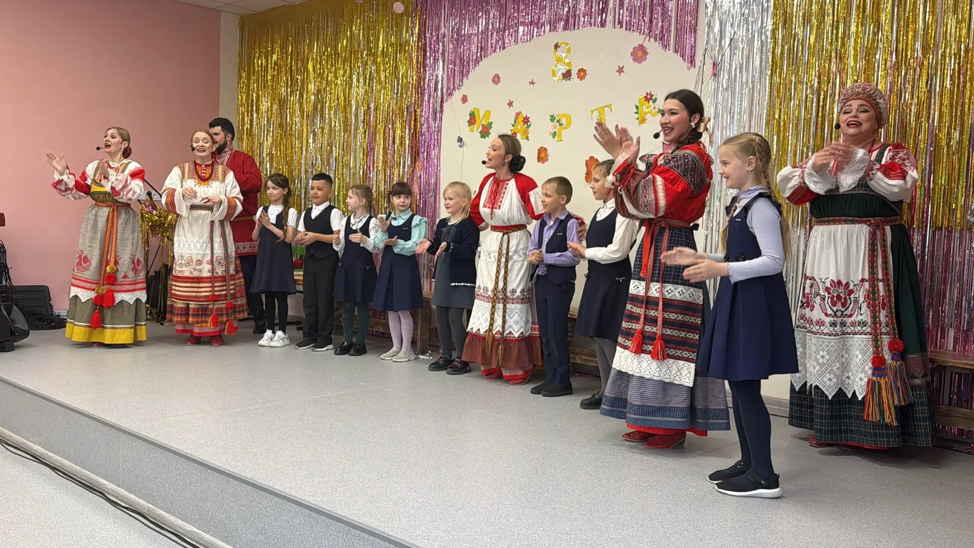🎼 Сегодня нашу школу посетил ансамбль народной музыки «Солнцеворот» Вологодской област...