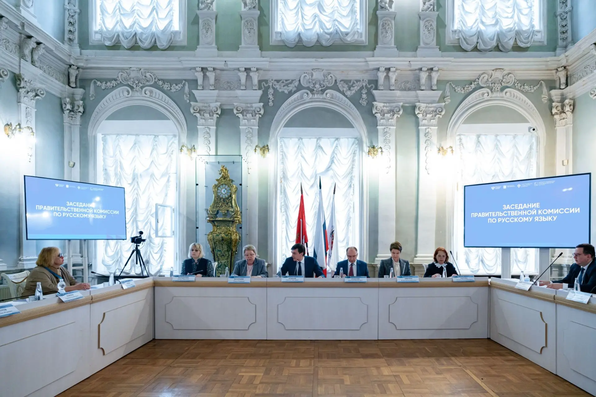 Правительственная комиссия по русскому языку одобрила внесение двух словарей в перечень нормативных 