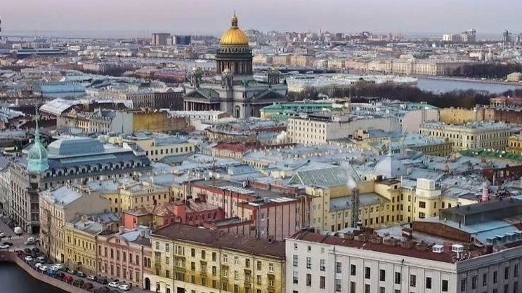6 сентября 1991 года в Ленинграде произошла декоммунизация и официально переименовали в...