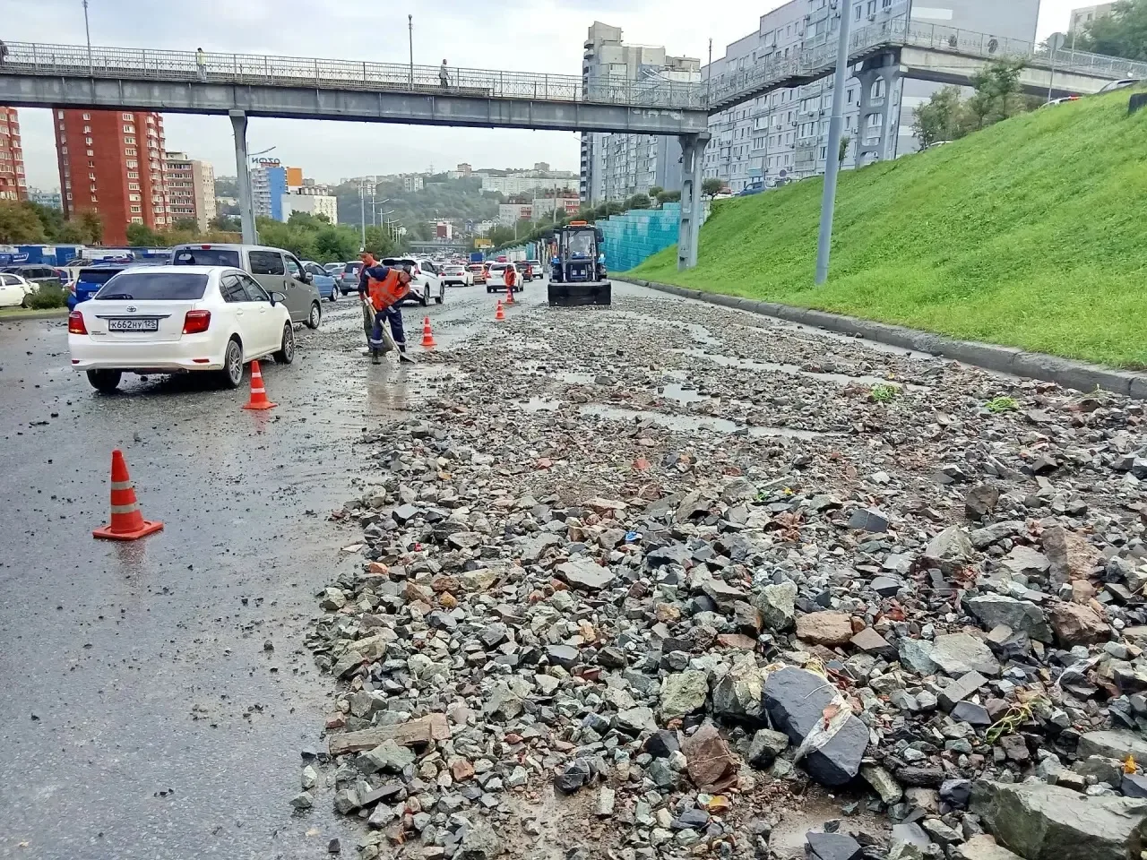 ⚡️Во Владивостоке ликвидируют последствия сильного дождя
