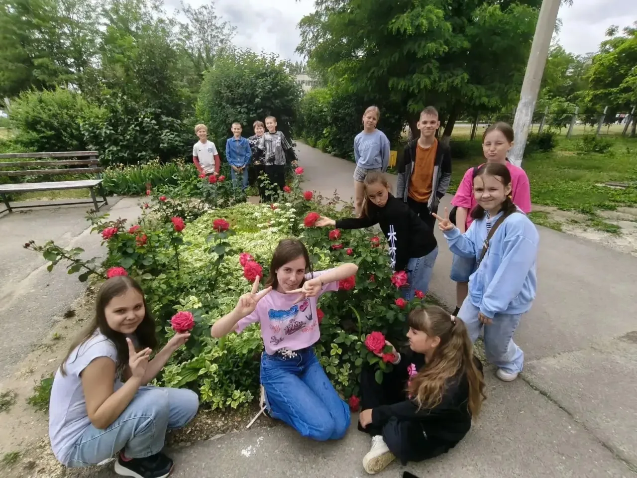 ☀️ Ура! Мы открыли летнюю смену в пришкольном лагере «Алые паруса»! ☀️