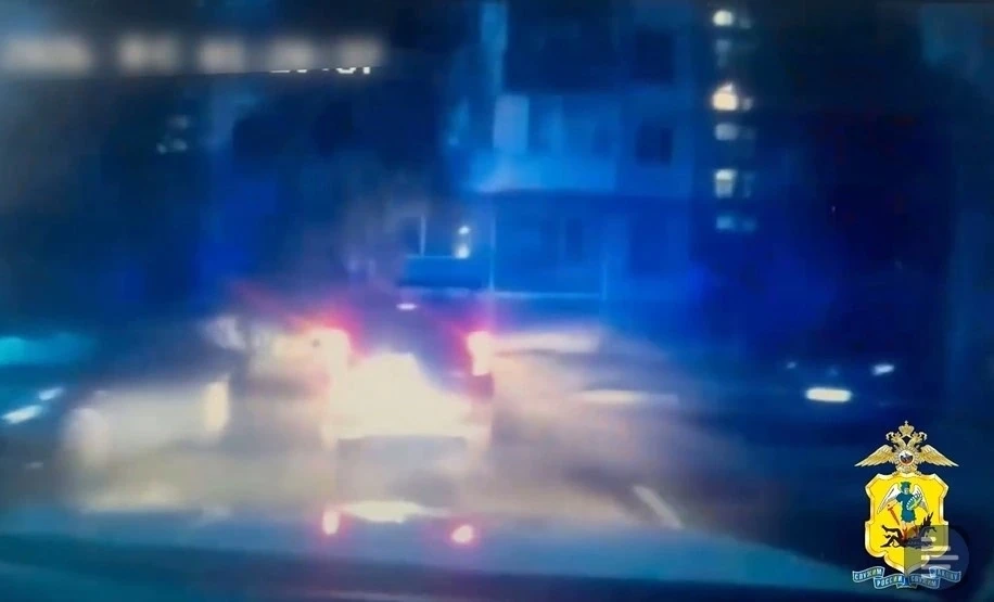 Северодвинский автоалкаш выпрыгнул на ходу из автомобиля, чтобы сбежать от полиции

В городе корабел