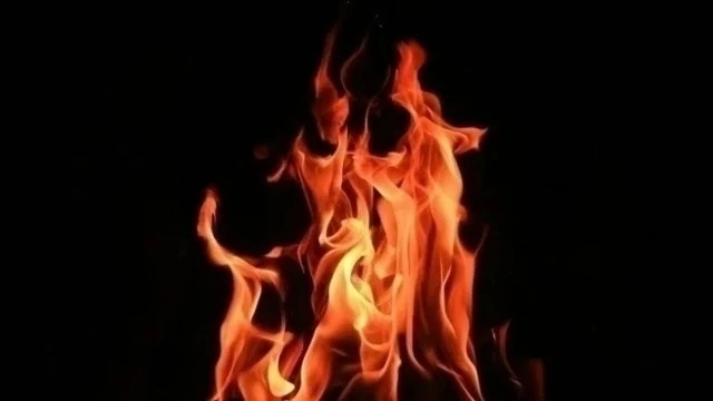 В Юнтолово во время пожара погиб человек и пострадала женщина