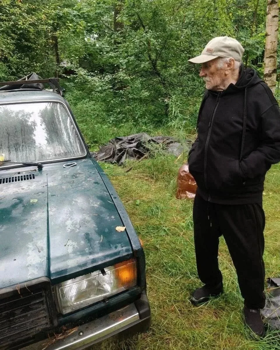 🚗 Полгода в сгоревших «Жигулях»: 86-летний пенсионер выживал на пепелище
