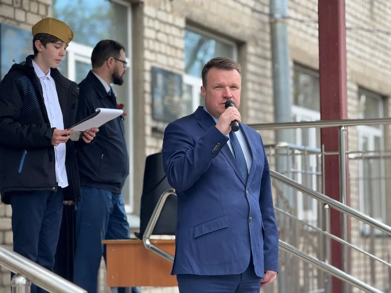 Сегодня, 6 мая, в нашей школе состоялось торжественное мероприятие «Смотр строя и песни...