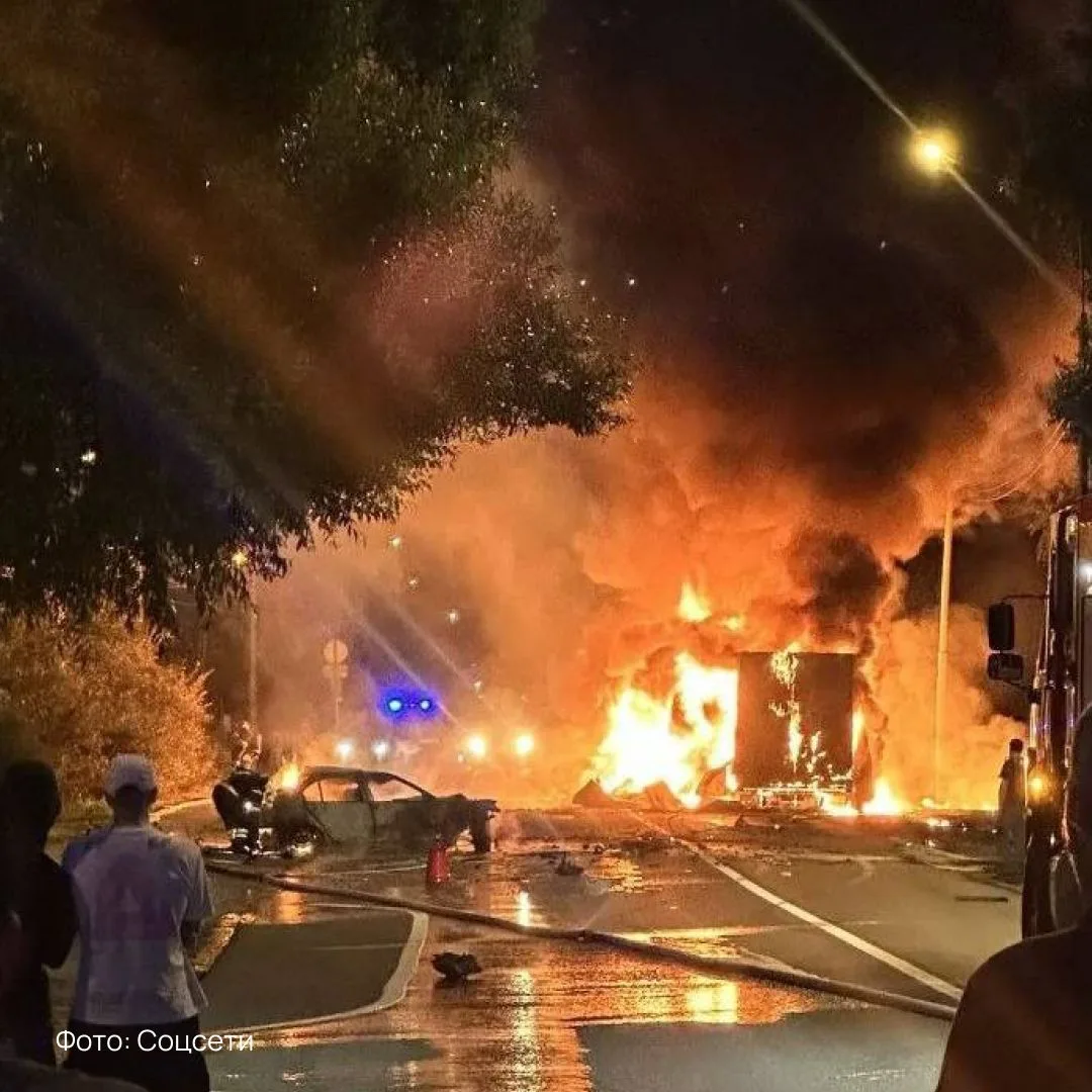 BMW протаранила фуру в Новой Москве

На Калужском шоссе в районе села Вороново легковушка на полной 