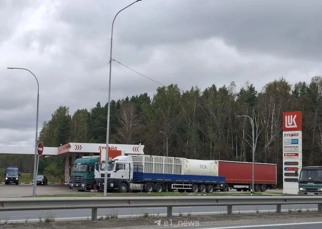 На заправках «Лукойл» в Екатеринбурге пропадает бензин