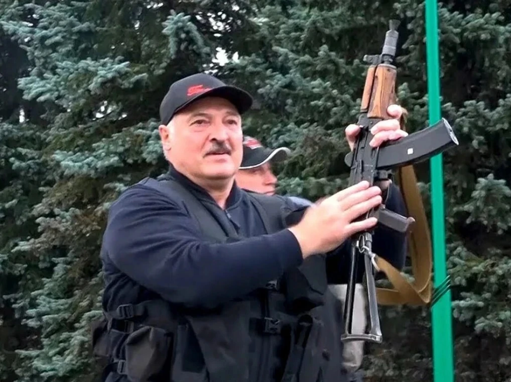 Второй день приличная публика пребывает в недоумении, неужто перебравший колумбийского пан гетьман н