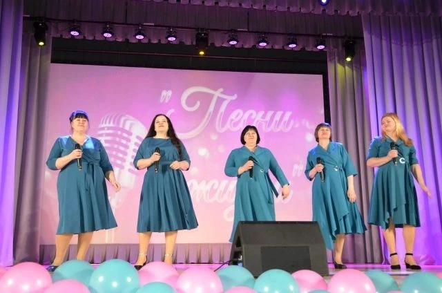 В МИНУВШЕЕ ВОСКРЕСЕНЬЕ В ТОГУЛЕ ПРОШЕЛ МЕЖРАЙОННЫЙ ФЕСТИВАЛЬ ИСПОЛНИТЕЛЕЙ В СТИЛЕ ШАНСОН «ПЕСНИ О ЖИ