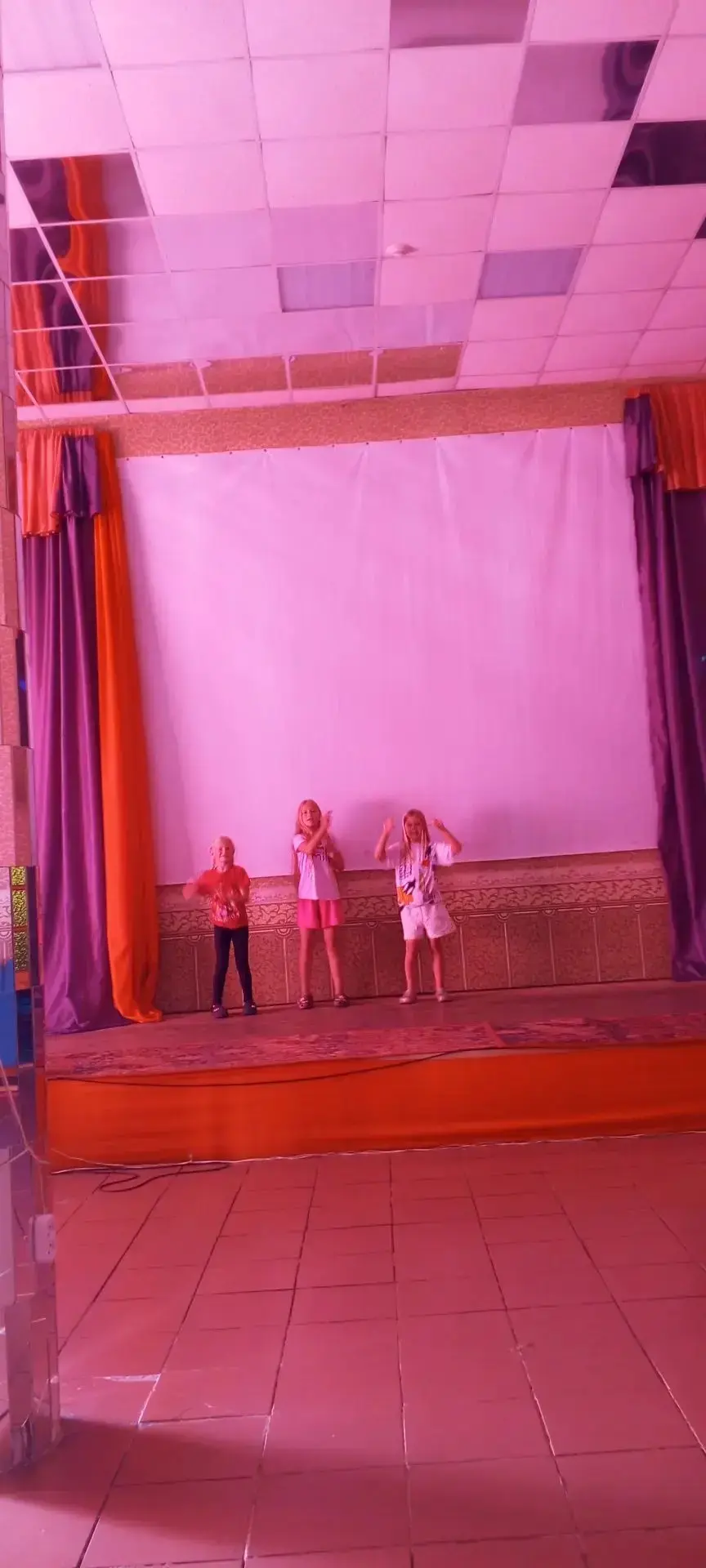 ✨26 августа в ГДК Вдохновение, девочки пели в караоке 🎤, и танцевали тренды! Вот так в...