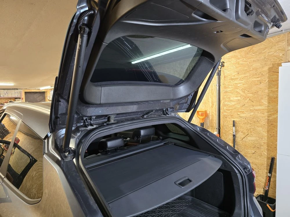 Lada Vesta NG  ✅ Установил электропривод багажника, удобная и стильная опция.  ‼️ Небольшая справка 