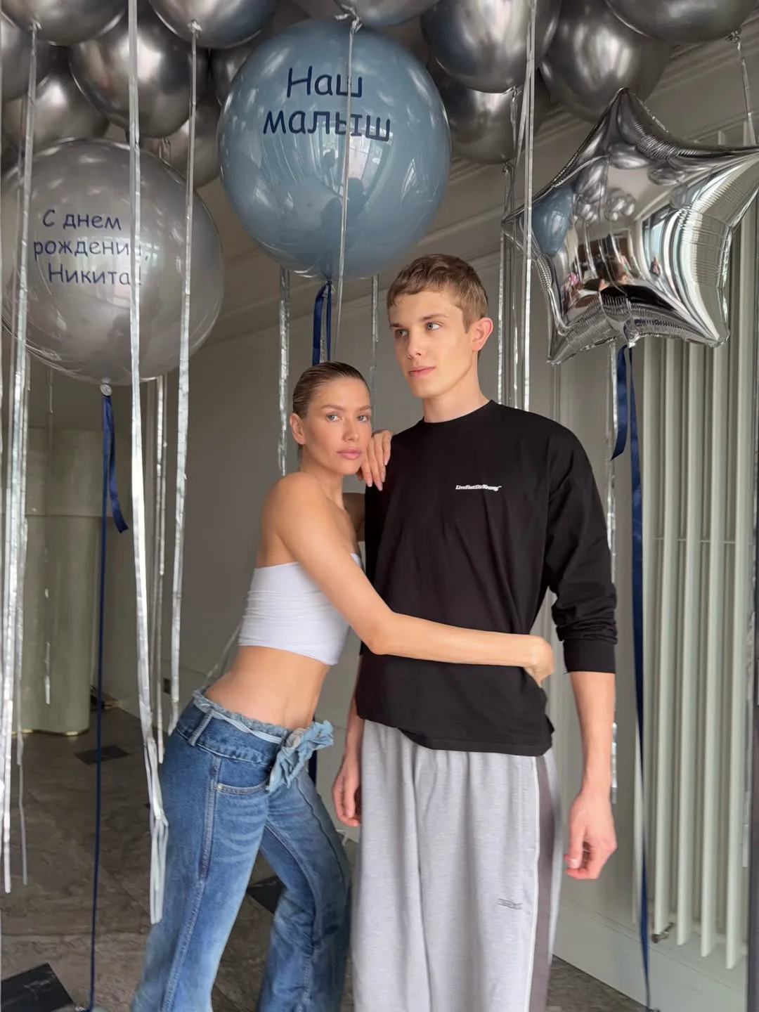 Лена Перминова отметила 17-летие своего старшего сына Никиты — модель опубликовала фото с празднован