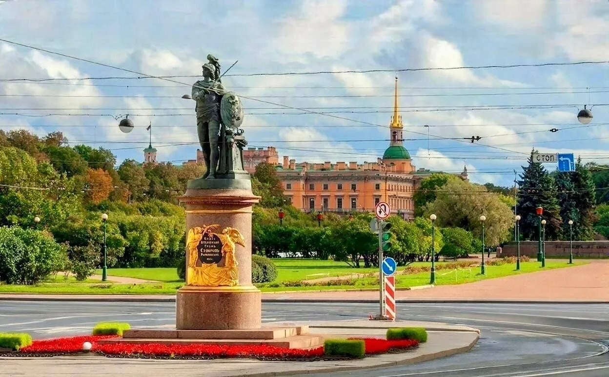 Памятник Суворову на Суворовской площади — первый в России крупный монумент не царской ...